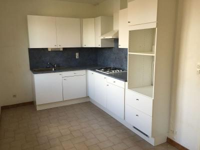 Louer Appartement Montverdun 565 euros