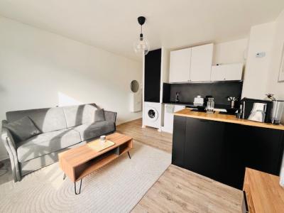 For rent Rochelle 1 room 20 m2 Charente maritime (17000) photo 0