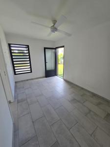 For rent Sainte-suzanne 4 rooms 91 m2 Reunion (97441) photo 4