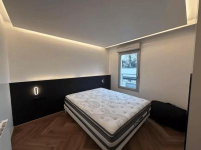 Louer Appartement Romainville 1450 euros