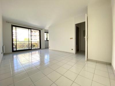 Louer Appartement 32 m2 Saint-laurent-du-var