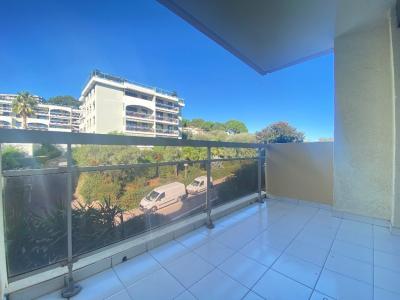Louer Appartement Saint-laurent-du-var 660 euros