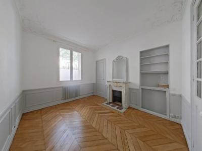 Louer Appartement 43 m2 Paris-15eme-arrondissement