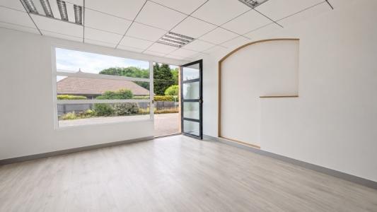 Annonce Vente Local commercial Corbelin 38