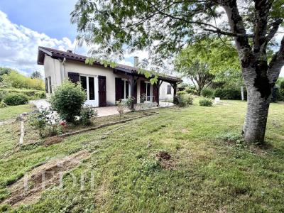 For sale Caussens 4 rooms 105 m2 Gers (32100) photo 0