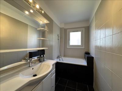 Louer Appartement Toulon 820 euros