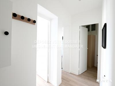 Louer Appartement 42 m2 Courbevoie