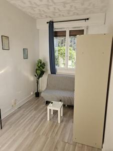 Louer Appartement 15 m2 Paris-20eme-arrondissement