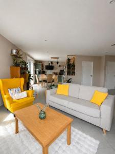 For sale Beaumont-la-ronce 5 rooms 92 m2 Indre et loire (37360) photo 2