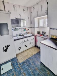 For sale Lucon 3 rooms 96 m2 Vendee (85400) photo 4