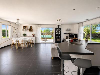 For sale Moulis-en-medoc 6 rooms 109 m2 Gironde (33480) photo 0