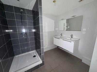 Acheter Appartement Roche-la-moliere 179000 euros