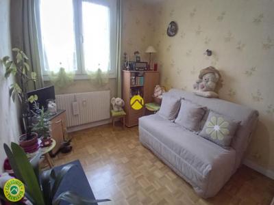 For sale Montlucon 3 rooms 63 m2 Allier (03100) photo 3