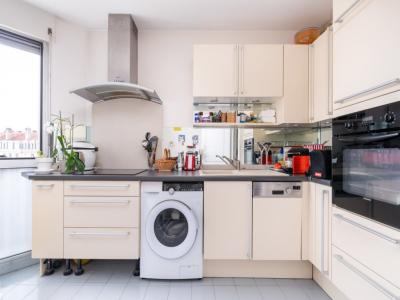For sale Lyon-6eme-arrondissement 4 rooms 80 m2 Rhone (69006) photo 3