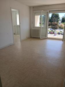 For rent Chazelles-sur-lyon 71 m2 Loire (42140) photo 1