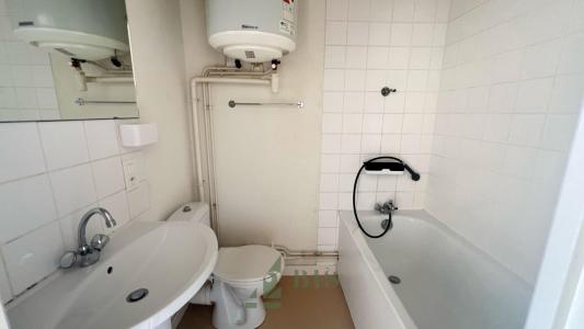 For rent Roanne 1 room 26 m2 Loire (42300) photo 3