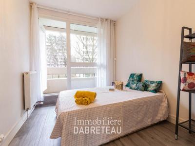For rent Villeurbanne 5 rooms 112 m2 Rhone (69100) photo 0
