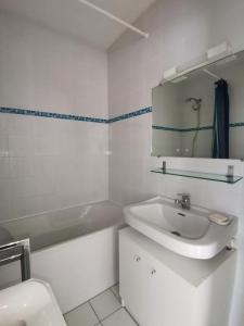 For rent Brest 1 room 28 m2 Finistere (29200) photo 3