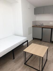 For rent Lyon-7eme-arrondissement 1 room 15 m2 Rhone (69007) photo 2