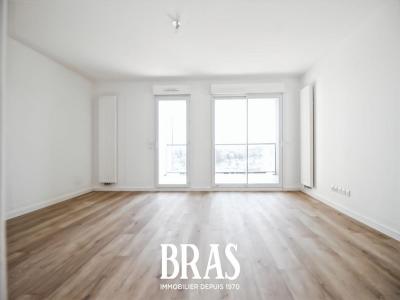 For sale Vannes 3 rooms 68 m2 Morbihan (56000) photo 0