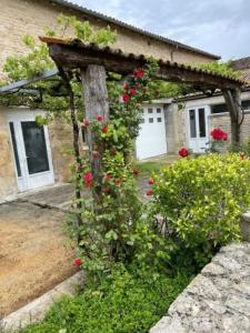 For sale Alleuds CHEF-BOUTONNE 12 rooms 400 m2 Deux sevres (79190) photo 4