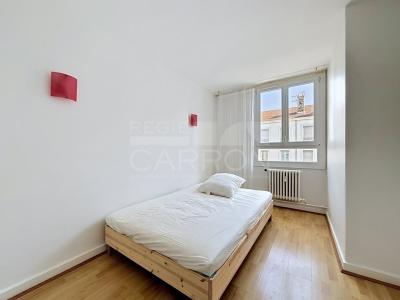 Louer Appartement 57 m2 Lyon-7eme-arrondissement