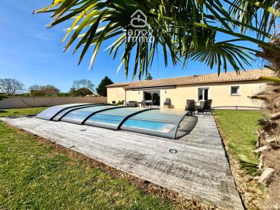 For sale Chabournay 5 rooms 137 m2 Vienne (86380) photo 0
