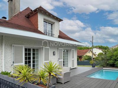 For sale Pau 6 rooms 190 m2 Pyrenees atlantiques (64000) photo 0