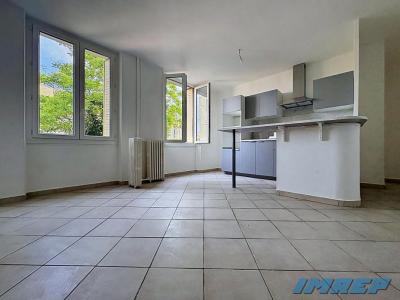 Louer Appartement Marseille-6eme-arrondissement 970 euros