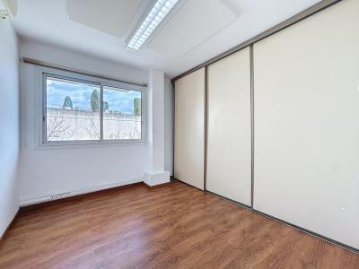 Louer Commerce 79 m2 Ajaccio
