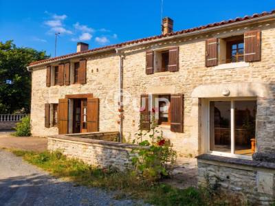 For sale Bernay-saint-martin 7 rooms 215 m2 Charente maritime (17330) photo 0