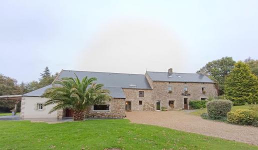 For sale Vannes 20 rooms 1200 m2 Morbihan (56000) photo 0