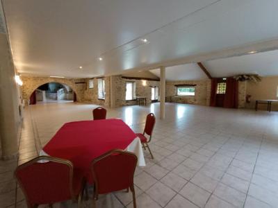 For sale Vannes 20 rooms 1200 m2 Morbihan (56000) photo 2