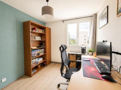 For sale Pecq 3 rooms 53 m2 Yvelines (78230) photo 3