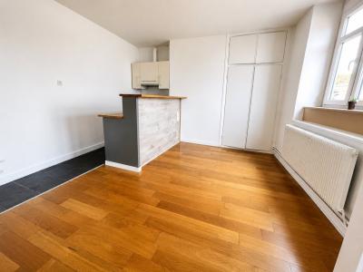 Louer Appartement 71 m2 Madeleine