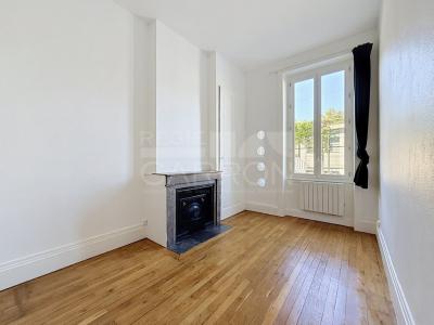 For rent Lyon-9eme-arrondissement 1 room 39 m2 Rhone (69009) photo 0