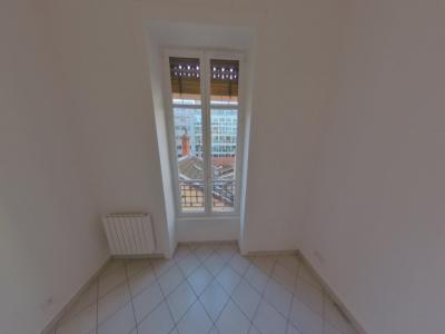 For rent Lyon-2eme-arrondissement 1 room 42 m2 Rhone (69002) photo 2