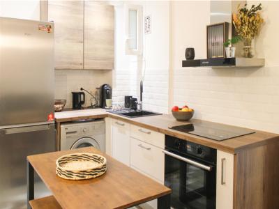 Louer Appartement 29 m2 Paris-18eme-arrondissement