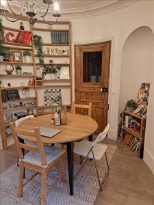 Louer Appartement Paris-9eme-arrondissement 1999 euros