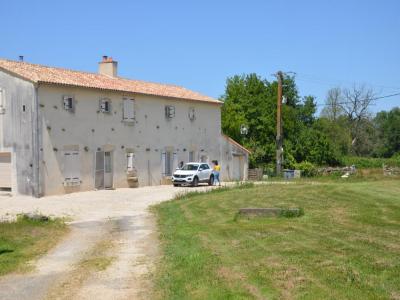 Louer Maison 157 m2 Fomperron