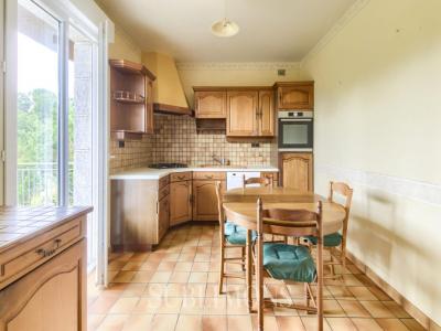 For sale Mauron 7 rooms 110 m2 Morbihan (56430) photo 3