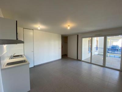 For rent Sables-d'olonne 2 rooms 47 m2 Vendee (85100) photo 2