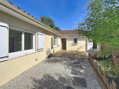 For sale Touvre 6 rooms 141 m2 Charente (16600) photo 4