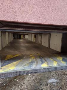 Louer Parking Champagne-au-mont-d'or Rhone