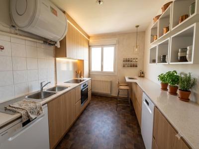For sale Vaulx-en-velin 3 rooms 63 m2 Rhone (69120) photo 2