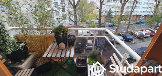 For rent Issy-les-moulineaux 2 rooms 36 m2 Hauts de Seine (92130) photo 2