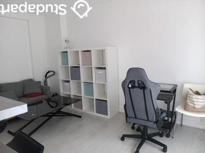 For rent Issy-les-moulineaux 2 rooms 36 m2 Hauts de Seine (92130) photo 4