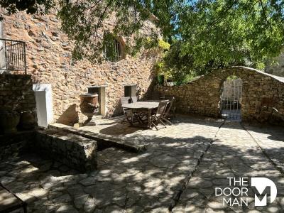 For sale Flassans-sur-issole 21 rooms 550 m2 Var (83340) photo 4
