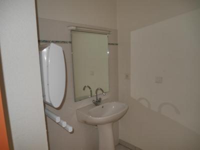 For rent Villefranche-de-rouergue 3 rooms 67 m2 Aveyron (12200) photo 2