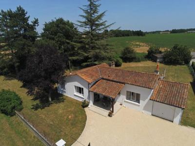 For sale 4 rooms 80 m2 Vienne (86250) photo 0